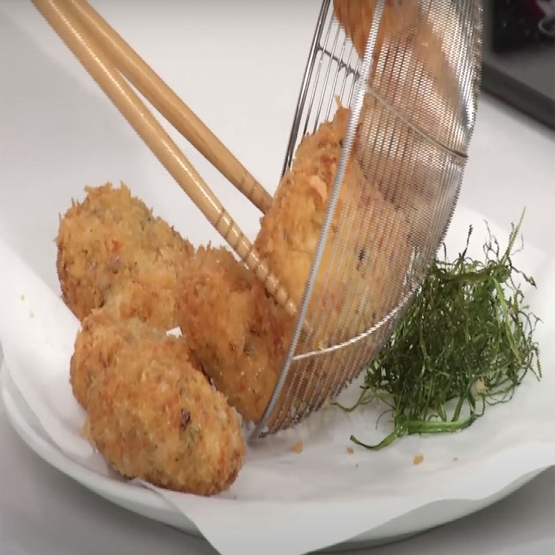 Bước 6 Chiên chả Chả tôm ốc hương