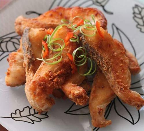 Cá trắm chiên sả ớt giòn thơm hấp dẫn cả gia đình - Cá kho làng Vũ Đại